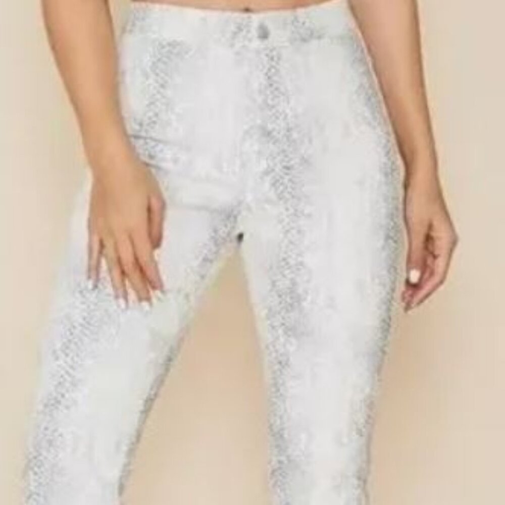 Altar'd State White & Grey Snake Skin Pattern Bell Bottom Denim Pants Size Small